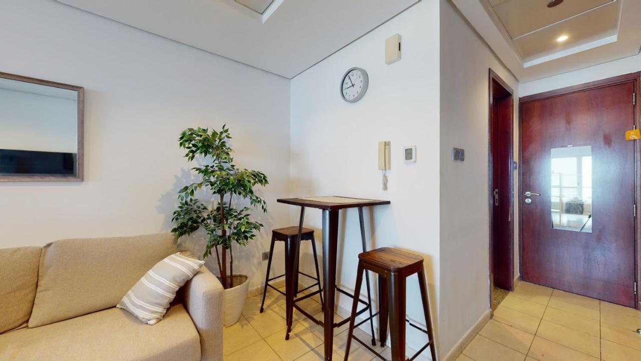 Apartment Lv13 - Elegant In View Tower *